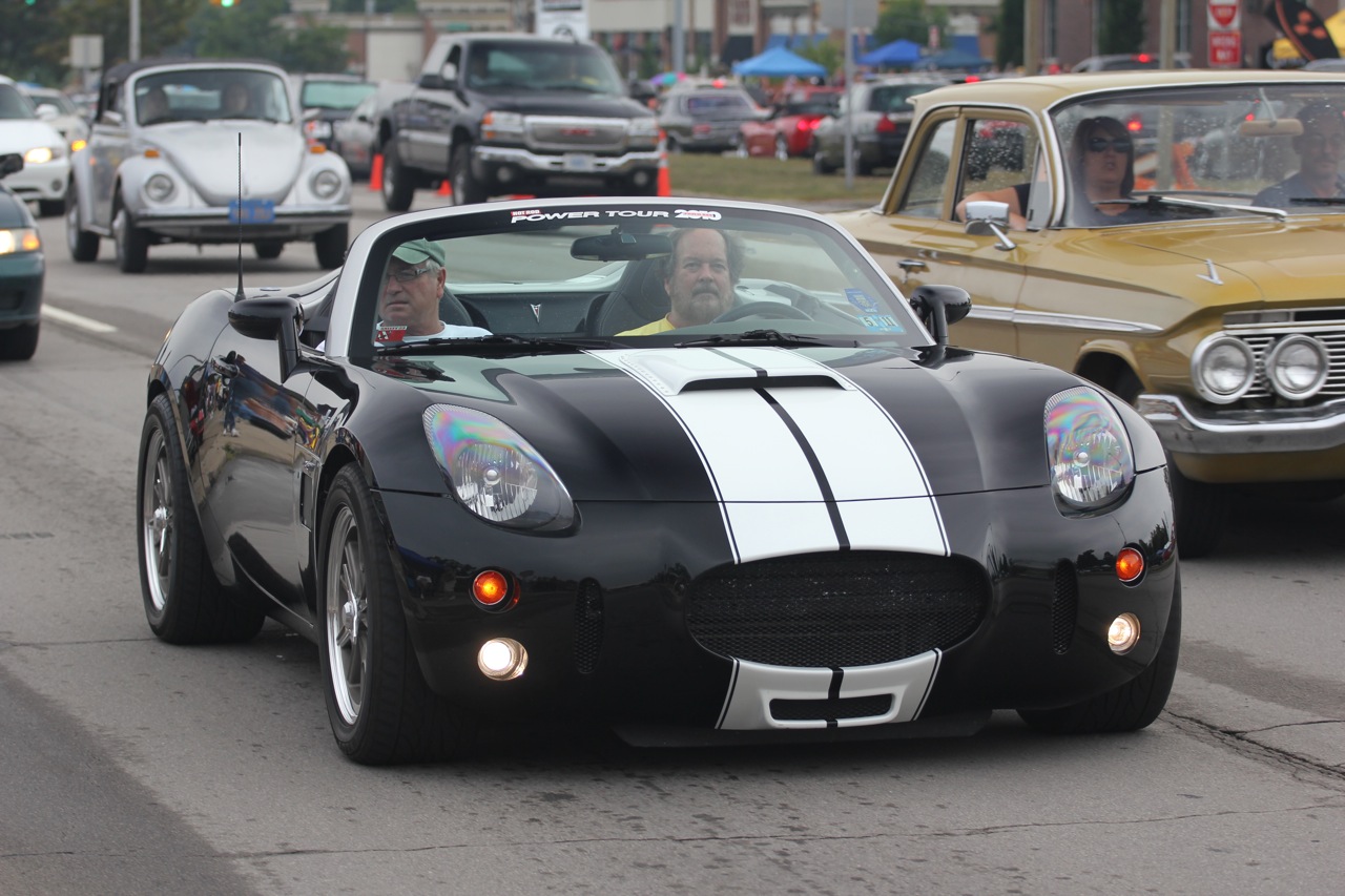 CobraWannabe_WoodwardDreamCruise2010