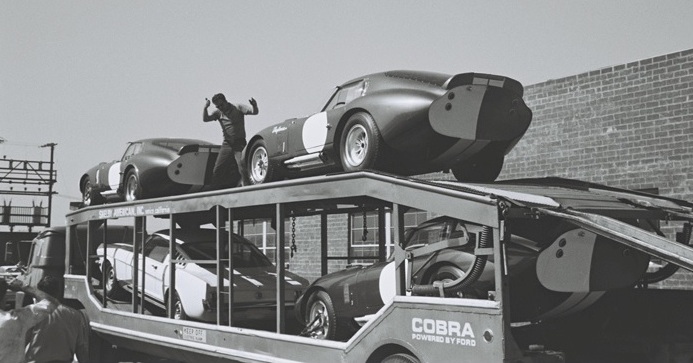 Cobra_Daytona_at_Daytona_1965