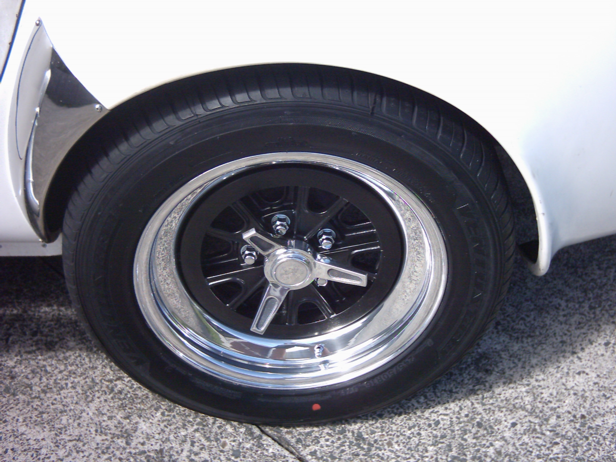 Cobra_With_New_Wheels_13_