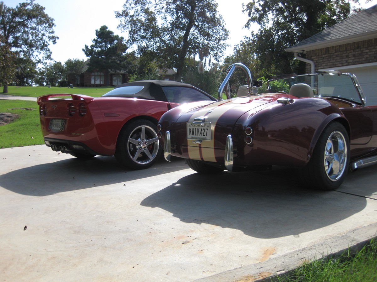 Cobra_and_Wifes_Vette_3