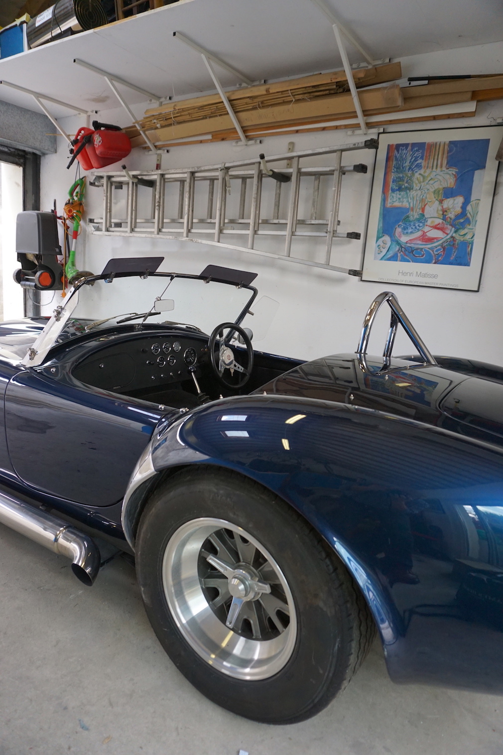 Dax_Supertube_with_Vintage_wheels_front