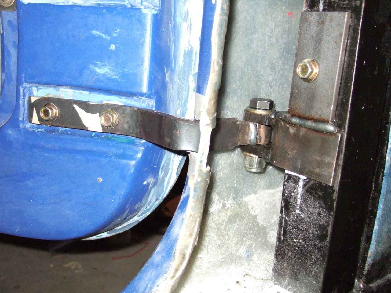 Door_hinge_fabrication1