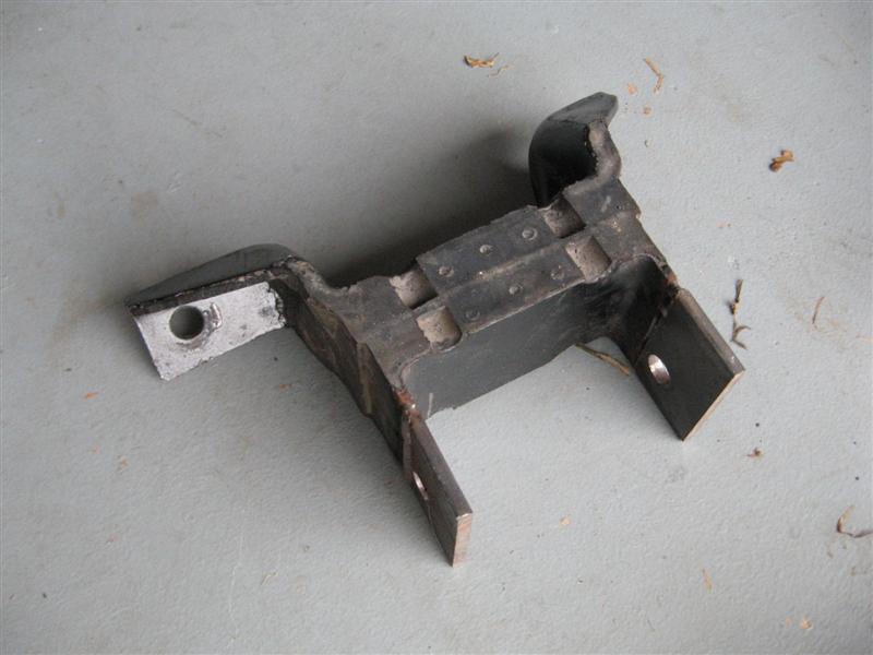 Engine_mount_2_Medium_