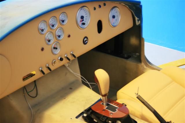 Gear_selector_in_position_Small_