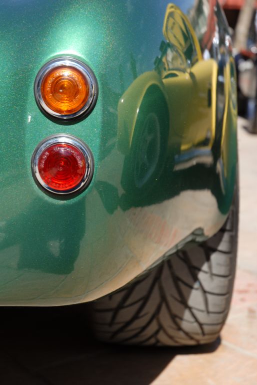 Hiding_in_a_reflection