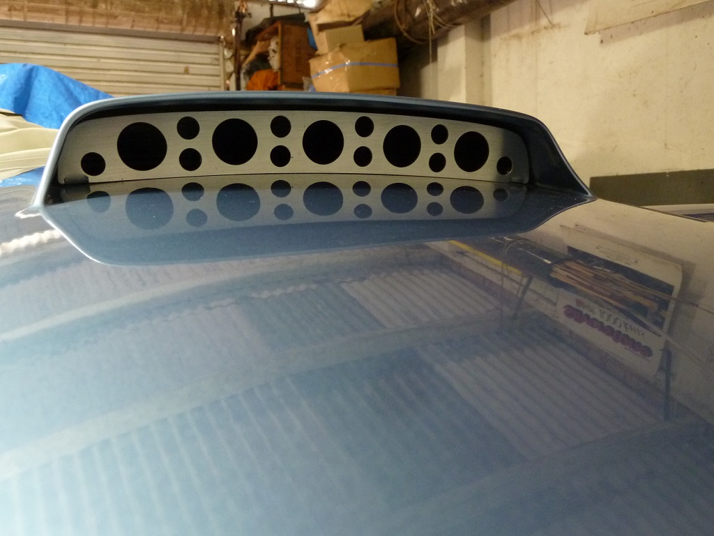 Hood_scoop_grille_1_s