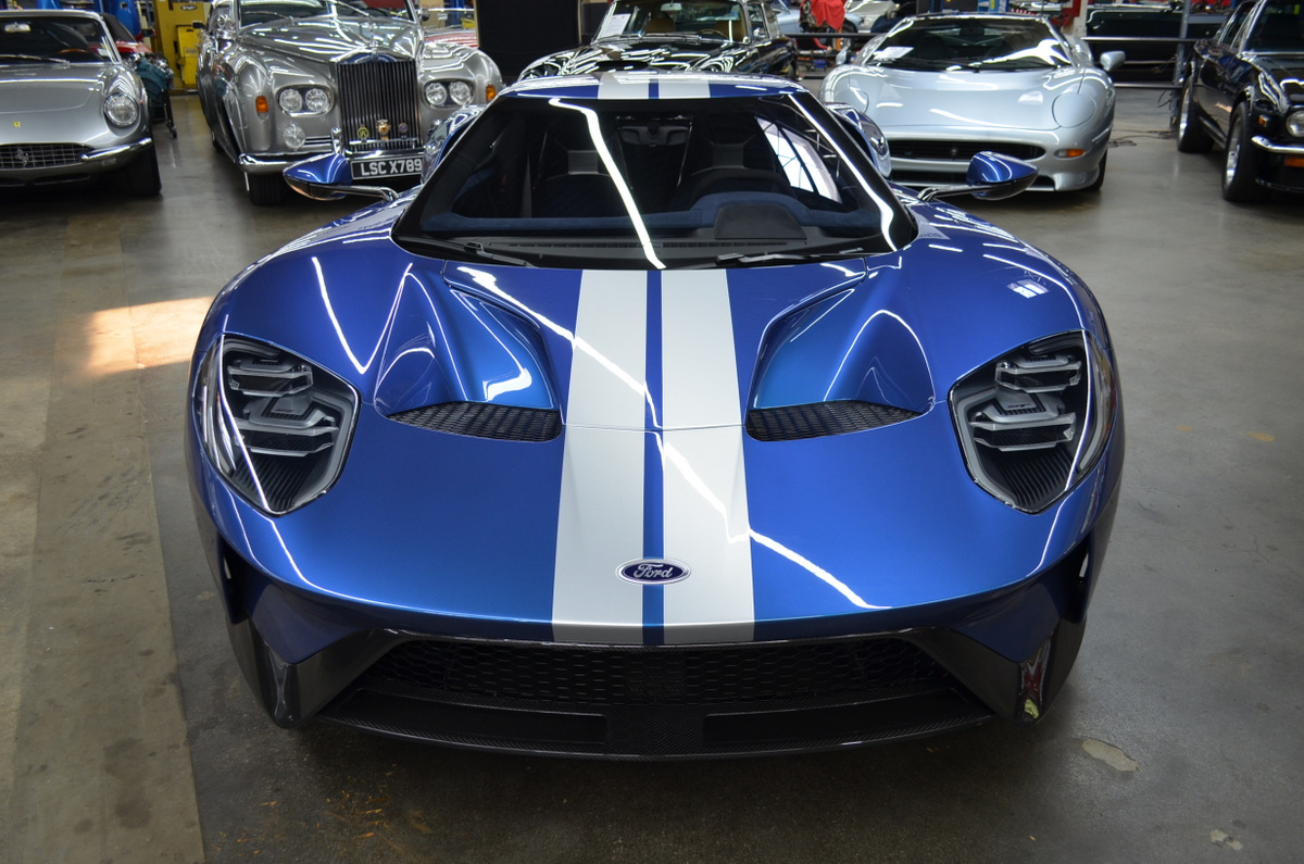 Liquid_Blue_Ford_GT_3