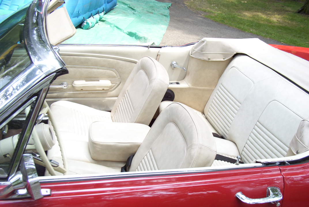 Mustang_Convertible_023