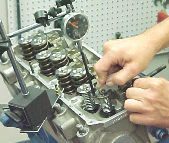 P9-37VlvPistClncChkInt2