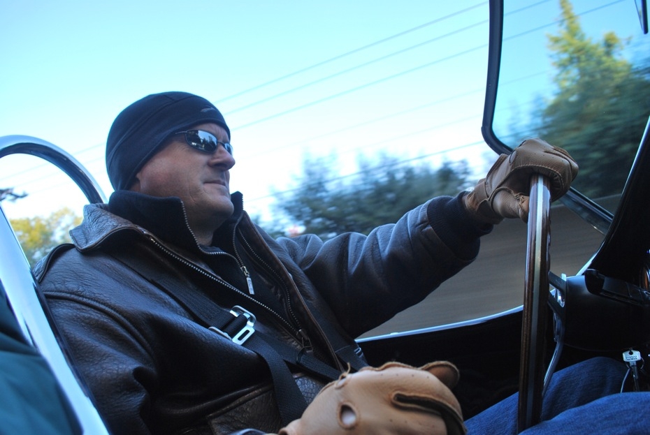 Photoshoot_10-2010_At_the_wheel