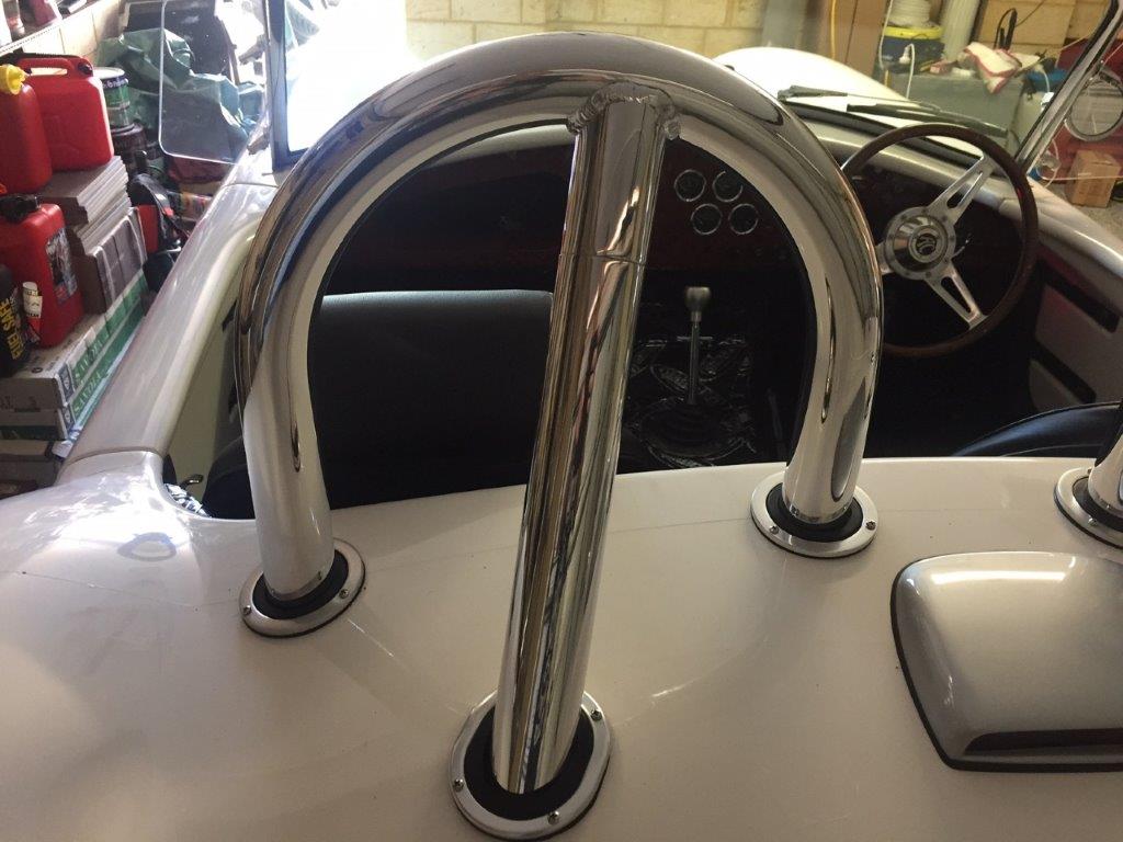 Polished_Roll_bars_and_grommets