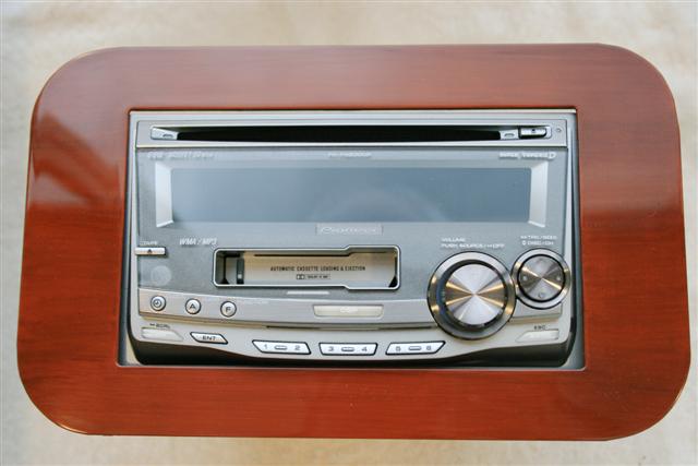 Radio_and_Walnut_surround_Small_