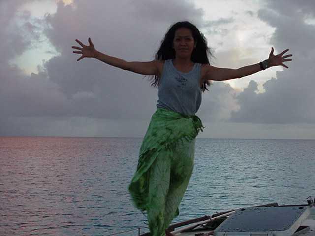 SAN_SALVADOR_MEL_BIRD