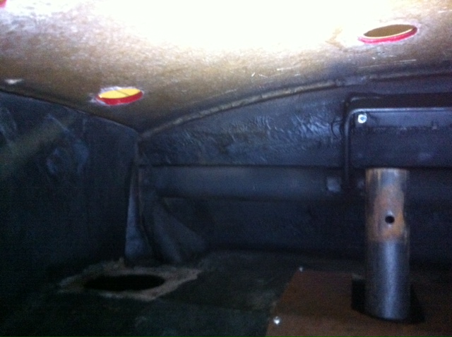 Seat_belt_and_roll_bar_mounts