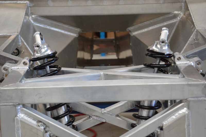 Shocks_and_note_the_Adjustment_Knobs