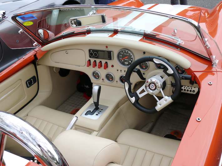 beige_red_switches_1