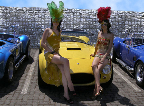 carnival_girls_posing_3_small