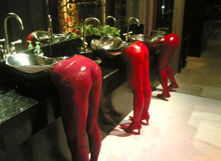 womans_butt_sink